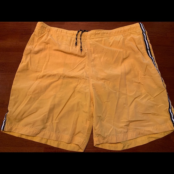 gap mens swim trunks
